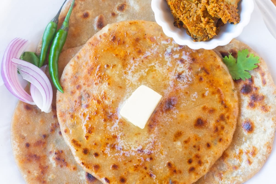 Tawa Paneer Parantha